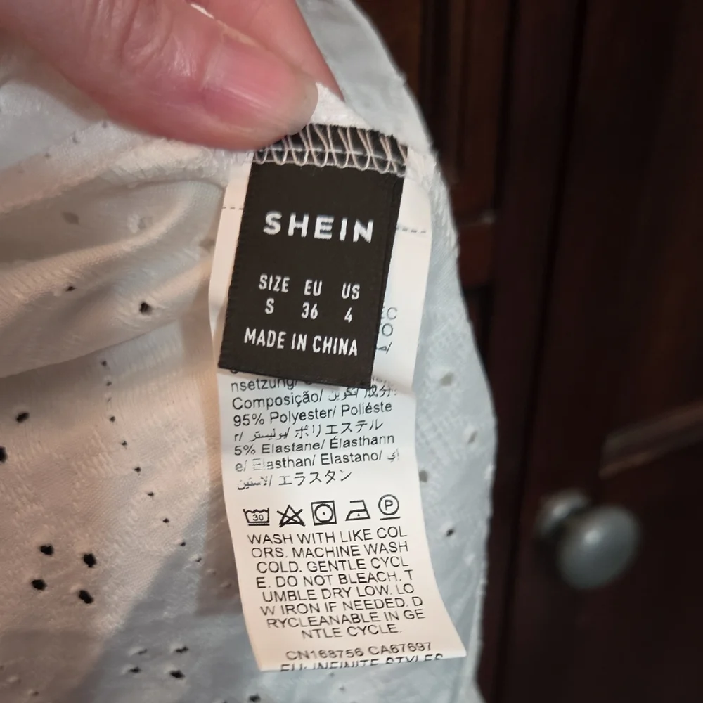 SHEIN Cream Sleeveless Eyelet Tank with Asymmetrical Hem Womens S - Picture 6 of 7